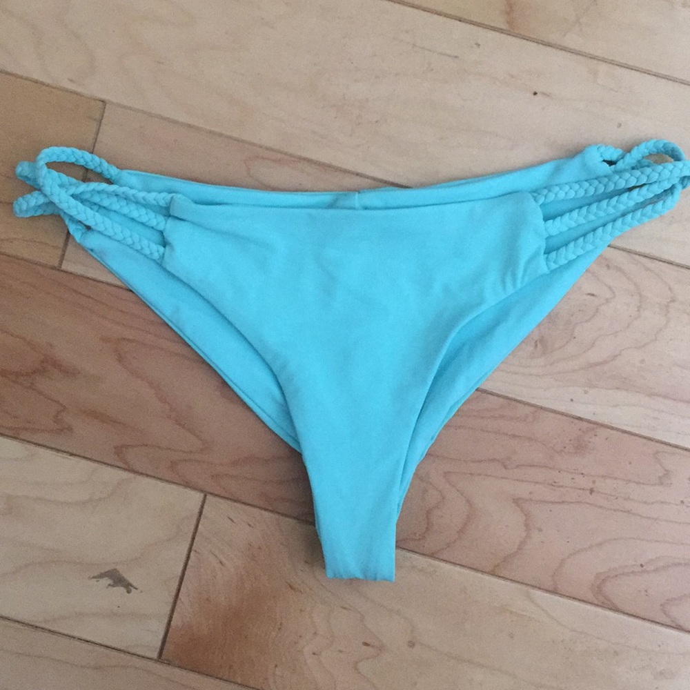 Frankie’s bikini bottoms